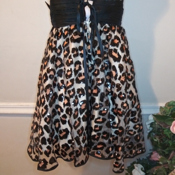 Betsey Johnson Sparkly Sequinned Leopard Print Strapless Special Occasion Dress - Picture 7 of 12